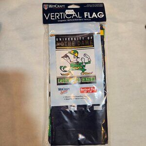 Wincraft Notre Dame Fighting Irish Vertical Flag Banner Indoor Outdoor 27" x 37"